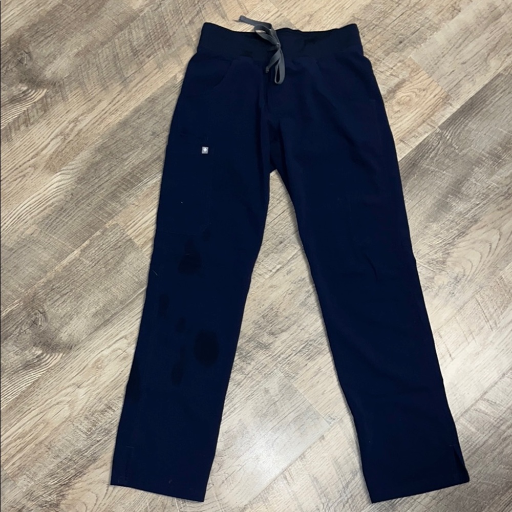 Woman's Navy Blue Figs Scrubs XS